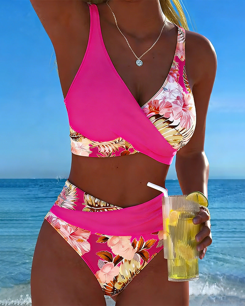 Freya - Bikini met Contrasterende Bloemenprint en Sleuf