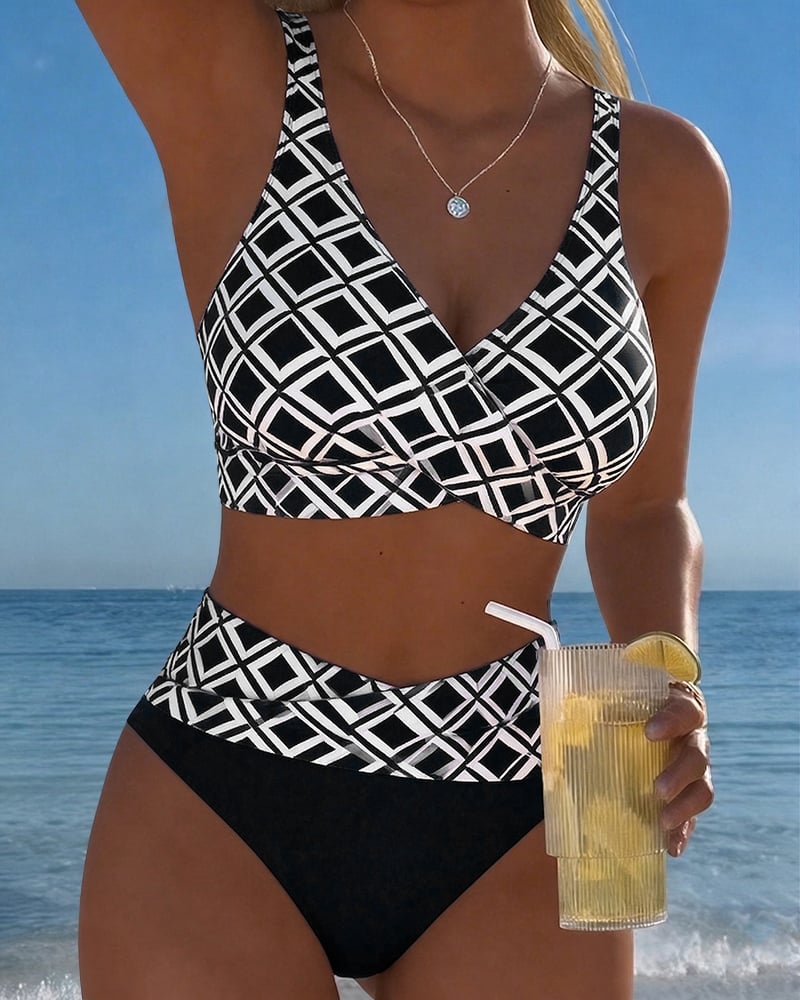 Fiona - Twee-delige bikini met uitgesneden beha en diamanten patroon