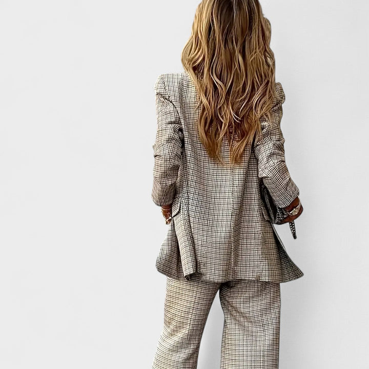 Molly - Elegante Outfit