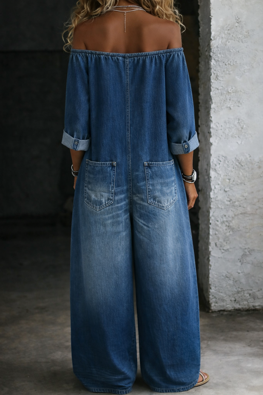 Chelsea - Lange Mouwen Jumpsuit met Blootgestelde Schouders