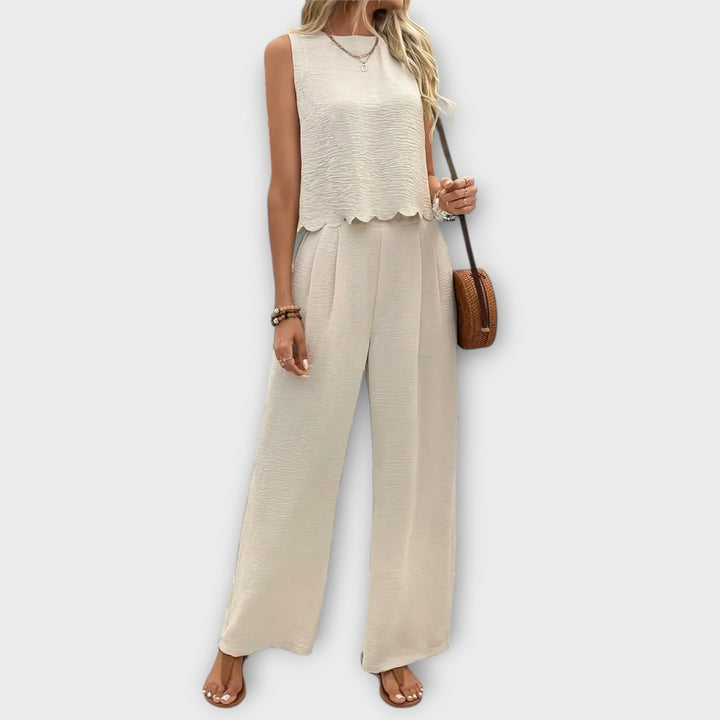 Lainey - Vest met Bloemblaadjes en Broek