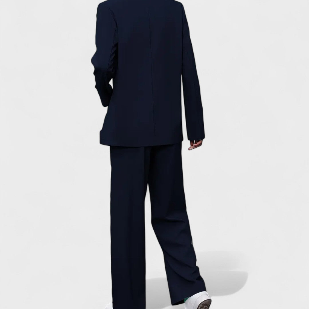 Andrea - Elegante Outfit