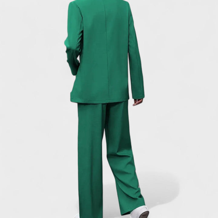 Andrea - Elegante Outfit